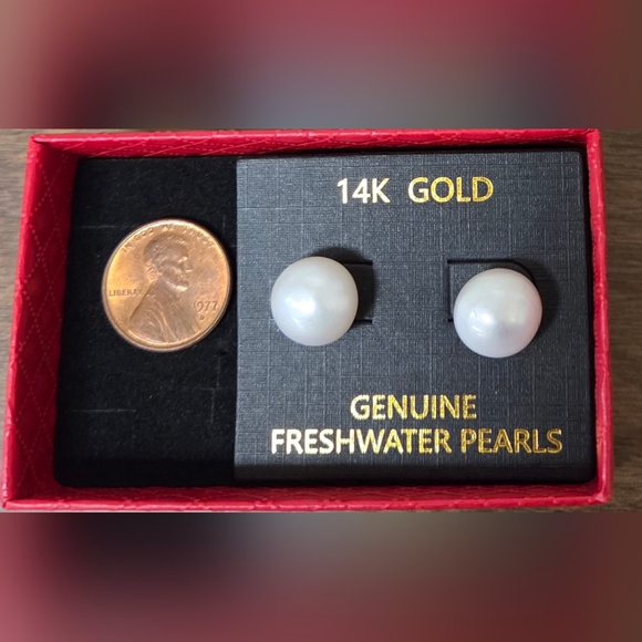 14K SOLID GOLD AND FRESHWATER PEARL EARRINGS